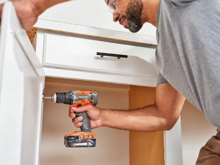 18V Cordless 1/2 in. Drill/Driver Kit with 2.0 AH Battery and Charger I46366