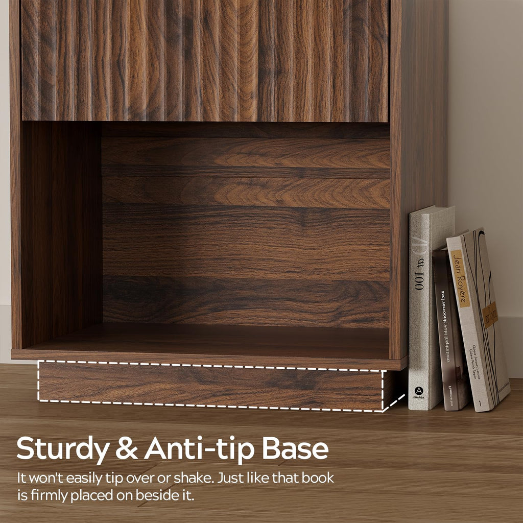 22" Fluted Nightstand Set of 2 J8138