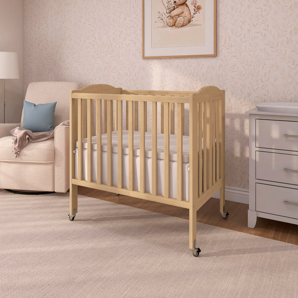2-in-1 Portable Mini Crib with Mattress B207