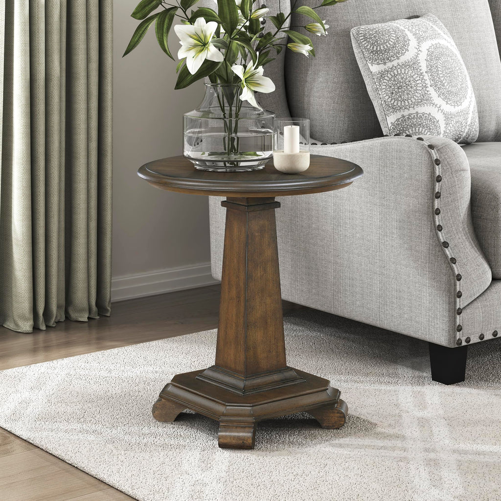 22" Round Wood End Table J165249