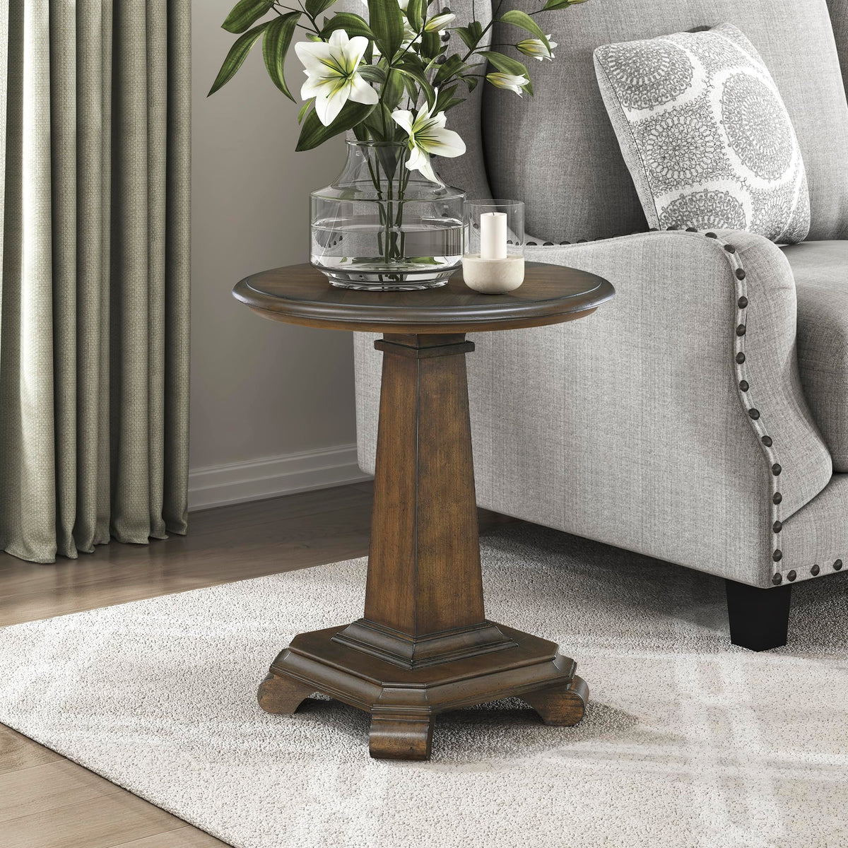 22" Round Wood End Table J165249